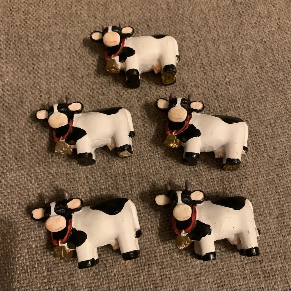 Set of 5 Cow Knobs
